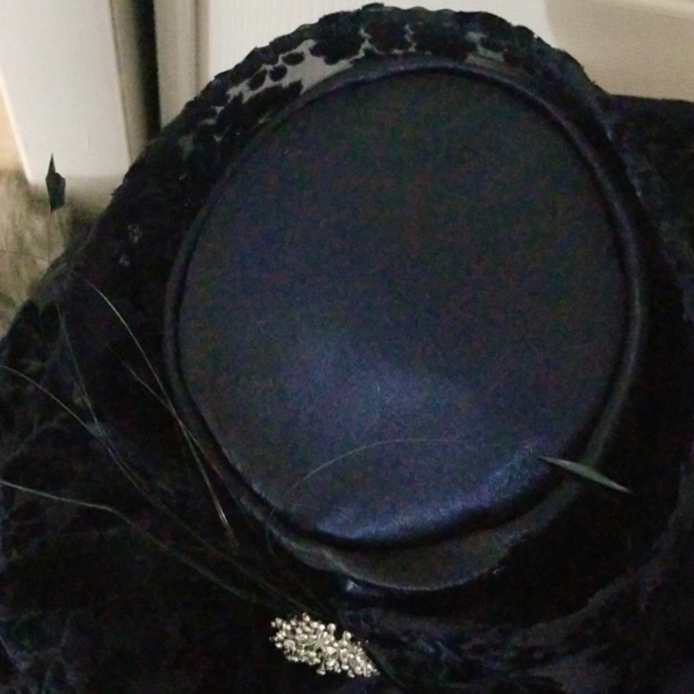 Hat - Picture 3 of 5